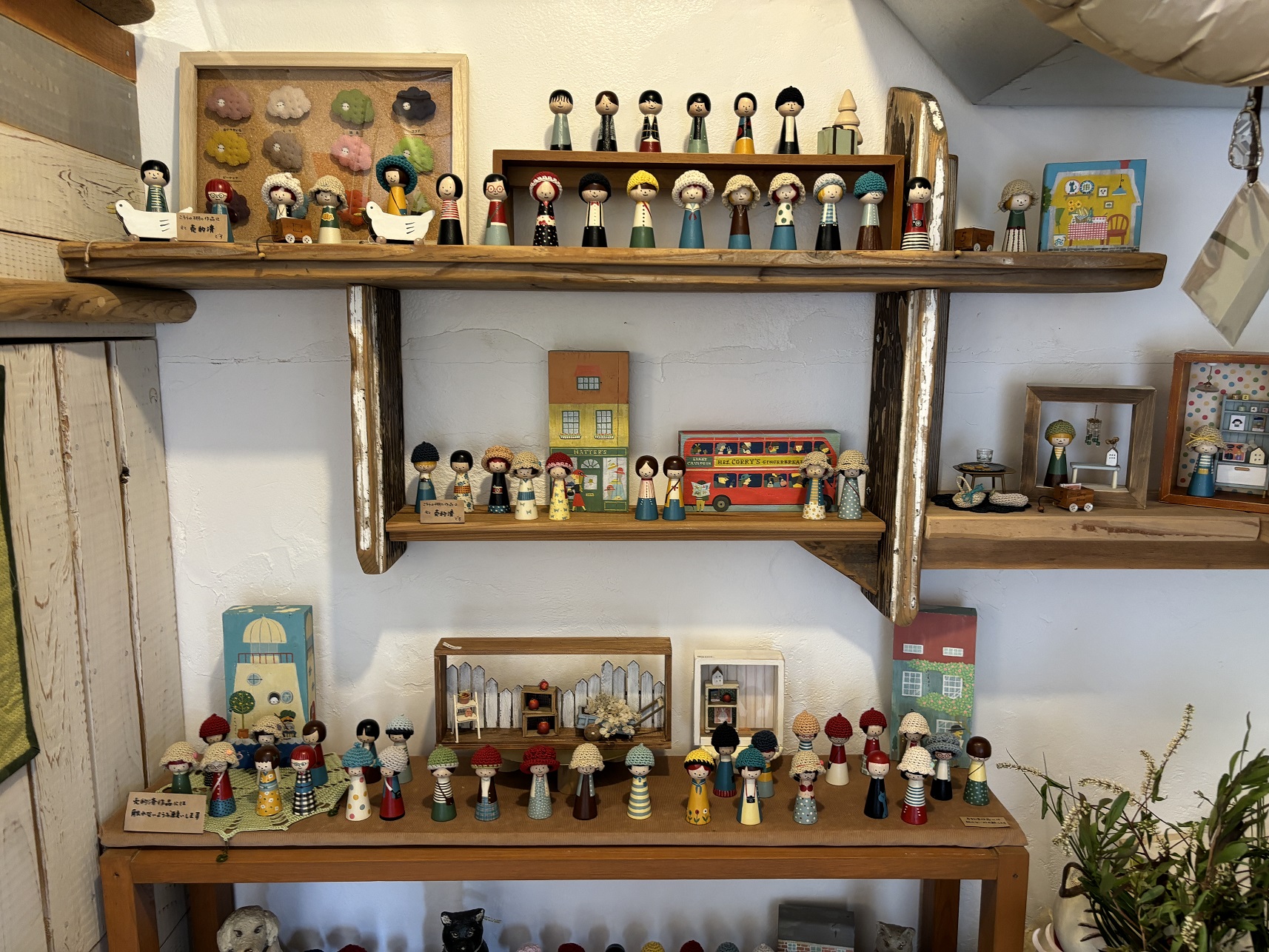 【わかやまぶらぶら】秦野佳子さんの『おともたち』展に行ってきました/紀美野町『ヤドリギ』
